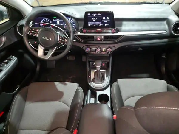 3KPF24AD1RE756566 2024 KIA FORTE - Image 8
