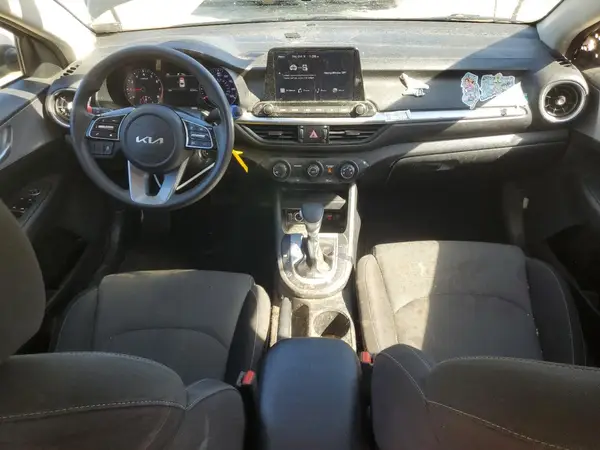 3KPF24AD1RE757782 2024 KIA FORTE - Image 8