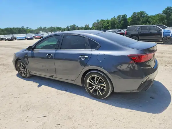 3KPF24AD1RE758141 2024 KIA FORTE - Image 2