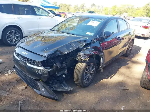 3KPF24AD1RE758267 2024 KIA FORTE - Image 2