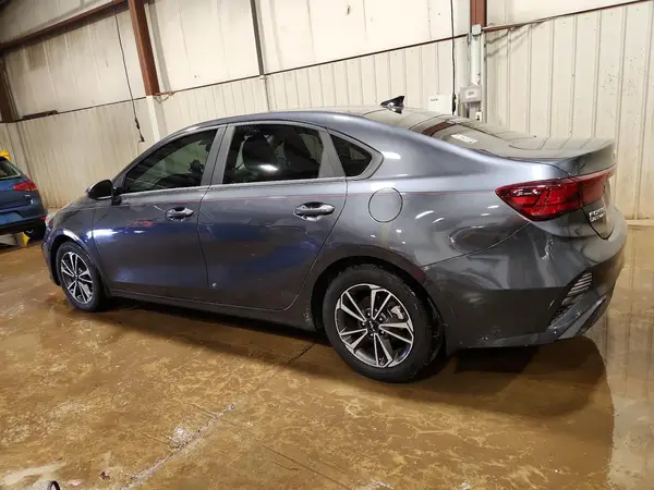 3KPF24AD1RE758379 2024 KIA FORTE - Image 2