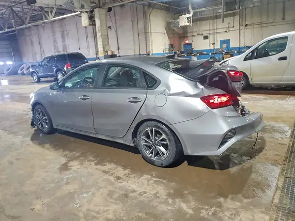 3KPF24AD1RE759757 2024 KIA FORTE - Image 2