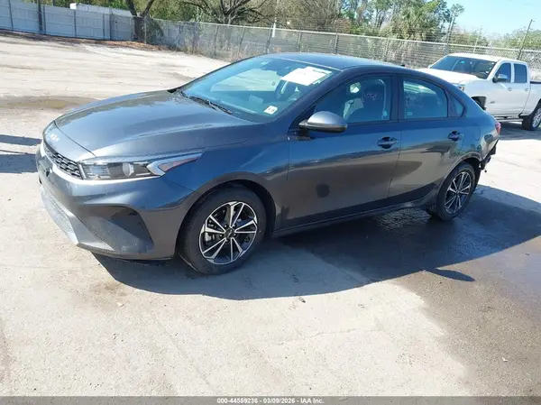 3KPF24AD1RE762755 2024 KIA FORTE - Image 2