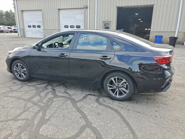 3KPF24AD1RE763260 2024 KIA FORTE - Image 2