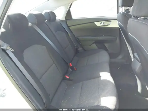 3KPF24AD1RE765154 2024 KIA FORTE - Image 8