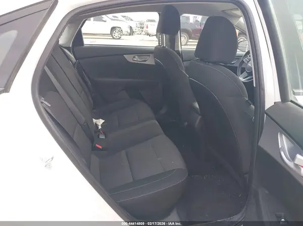 3KPF24AD1RE765767 2024 KIA FORTE - Image 8