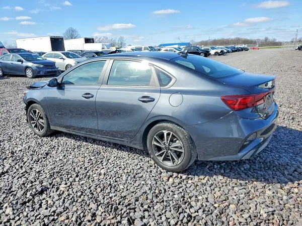 3KPF24AD1RE766885 2024 KIA FORTE - Image 2