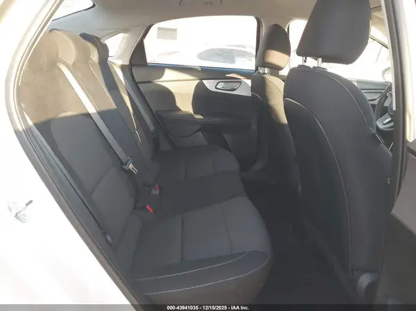 3KPF24AD1RE767308 2024 KIA FORTE - Image 8
