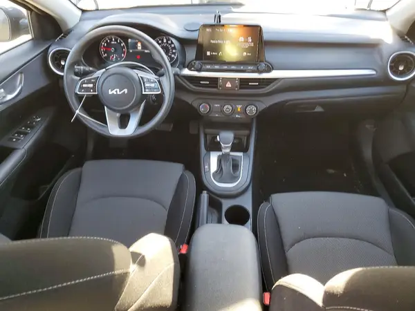 3KPF24AD1RE768331 2024 KIA FORTE - Image 8