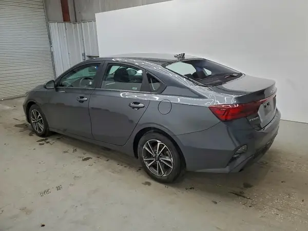 3KPF24AD1RE770306 2024 KIA FORTE - Image 2
