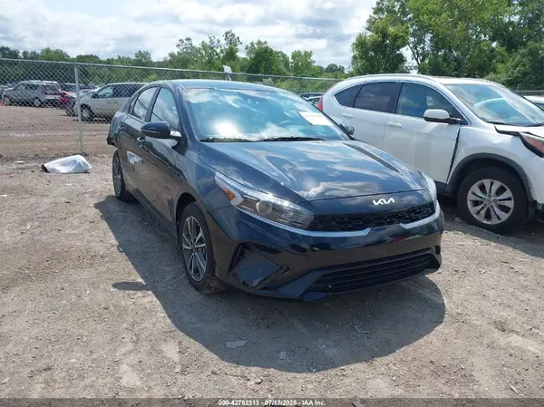 3KPF24AD1RE770354 2024 KIA FORTE - Image 1