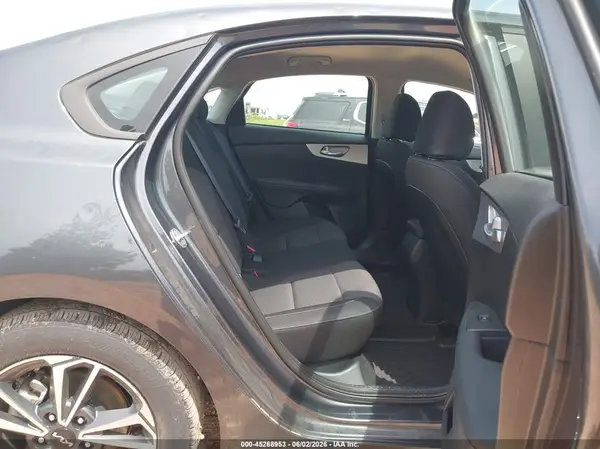 3KPF24AD1RE770631 2024 KIA FORTE - Image 8