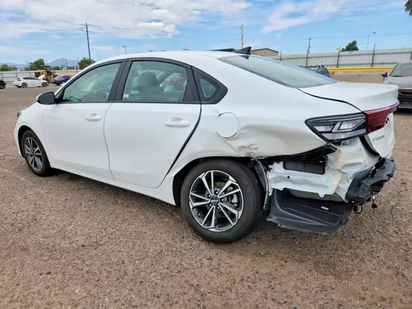 3KPF24AD1RE770970 2024 KIA FORTE - Image 2