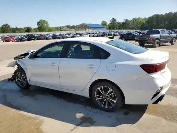 3KPF24AD1RE771827 2024 KIA FORTE - Image 2