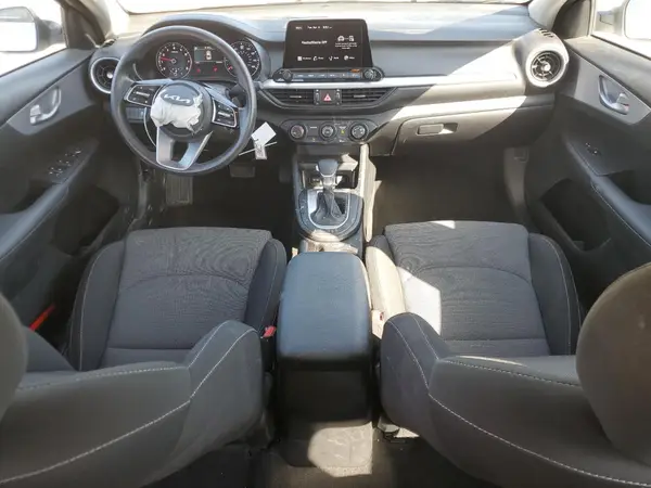 3KPF24AD1RE771827 2024 KIA FORTE - Image 8