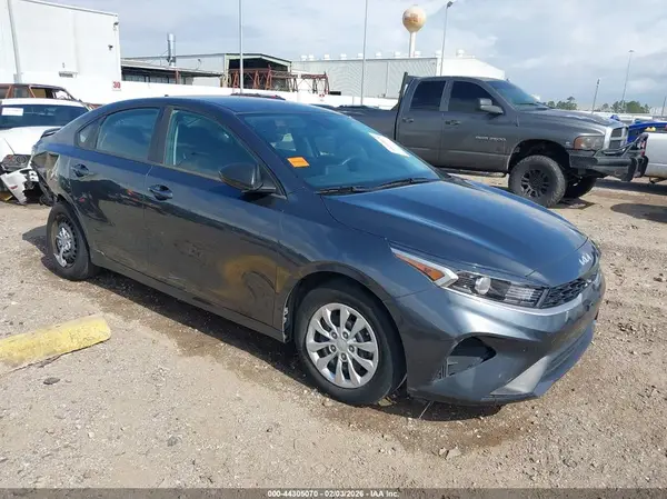 3KPF24AD1RE772623 2024 KIA FORTE - Image 1