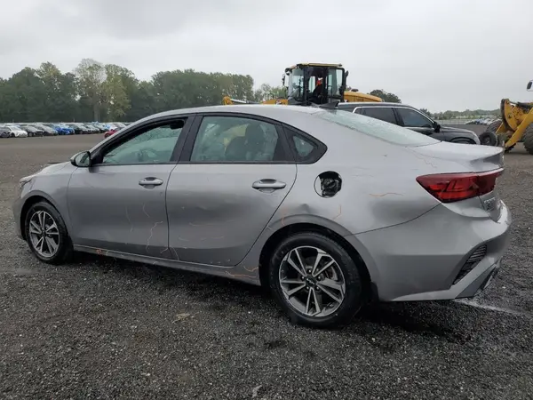 3KPF24AD1RE775246 2024 KIA FORTE - Image 2