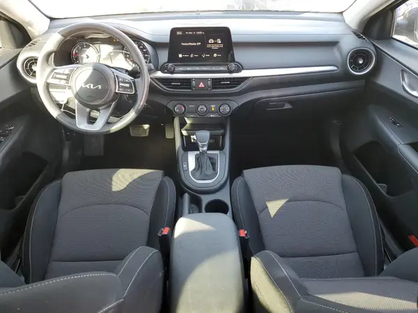 3KPF24AD1RE776283 2024 KIA FORTE - Image 8