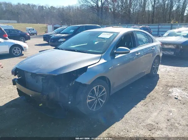 3KPF24AD1RE776641 2024 KIA FORTE - Image 2