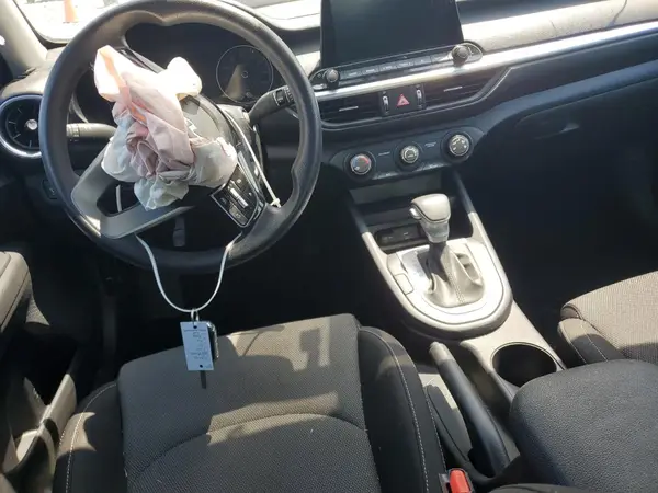 3KPF24AD1RE778342 2024 KIA FORTE - Image 8