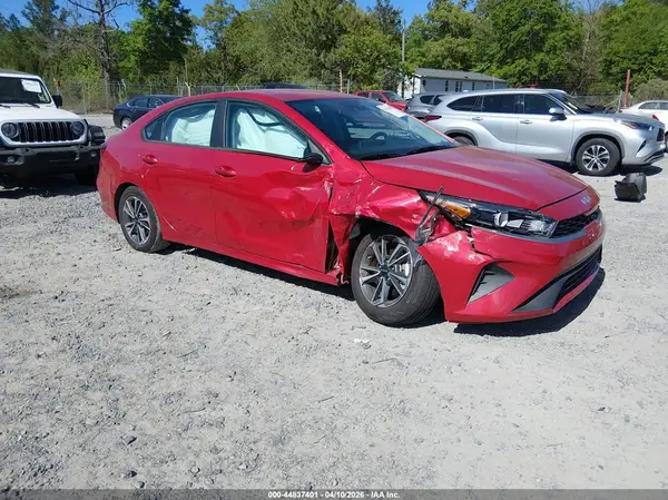 3KPF24AD1RE779653 2024 KIA FORTE - Image 1