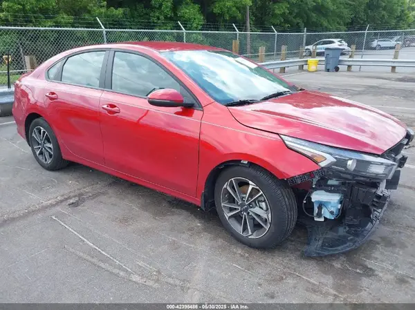 3KPF24AD1RE779815 2024 KIA FORTE - Image 1