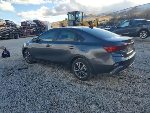 3KPF24AD1RE781337 2024 KIA FORTE - Image 2