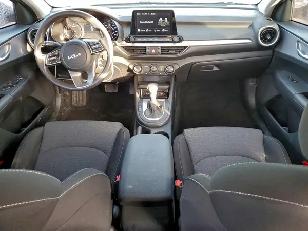 3KPF24AD1RE782066 2024 KIA FORTE - Image 8