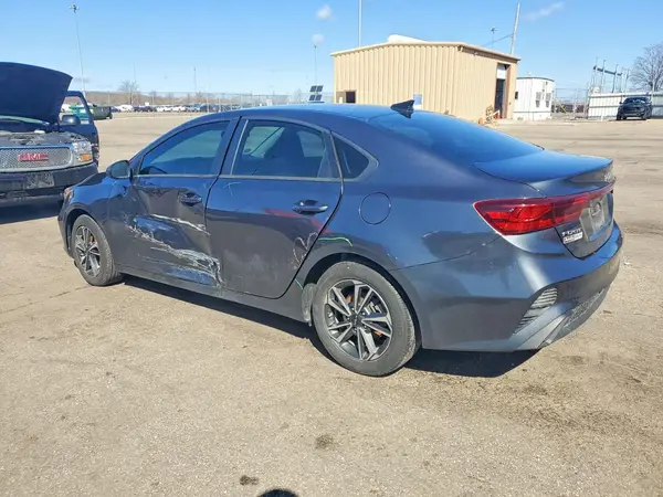 3KPF24AD1RE784464 2024 KIA FORTE - Image 2