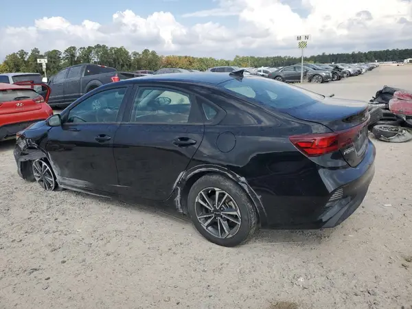 3KPF24AD1RE785274 2024 KIA FORTE - Image 2