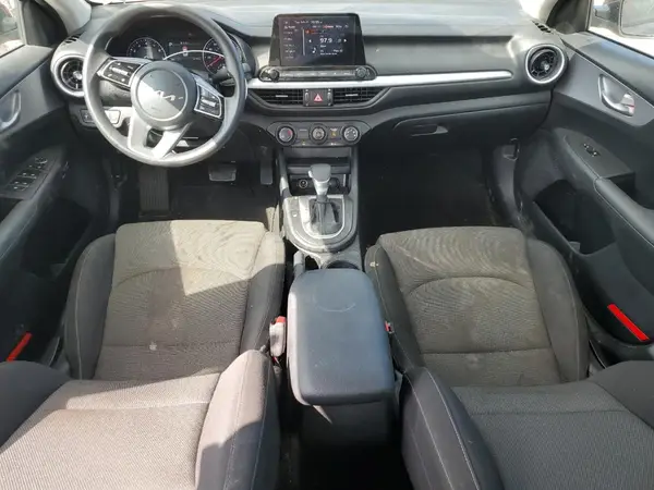3KPF24AD1RE785274 2024 KIA FORTE - Image 8