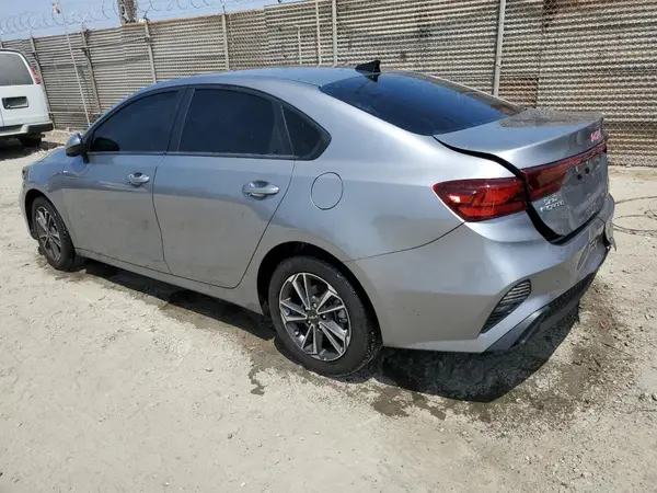 3KPF24AD1RE786070 2024 KIA FORTE - Image 2