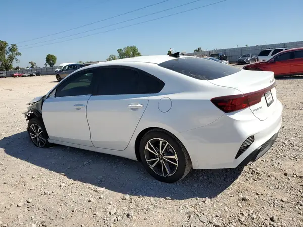 3KPF24AD1RE786859 2024 KIA FORTE - Image 2