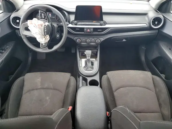 3KPF24AD1RE788062 2024 KIA FORTE - Image 8