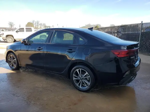 3KPF24AD1RE790491 2024 KIA FORTE - Image 2