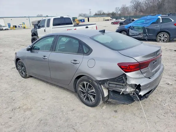 3KPF24AD1RE792192 2024 KIA FORTE - Image 2