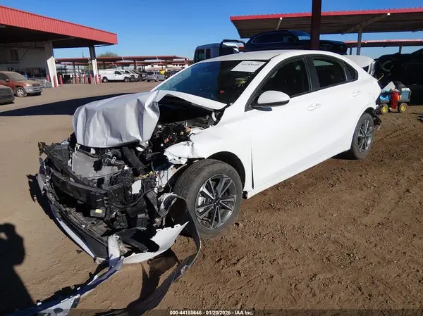 3KPF24AD1RE792726 2024 KIA FORTE - Image 2
