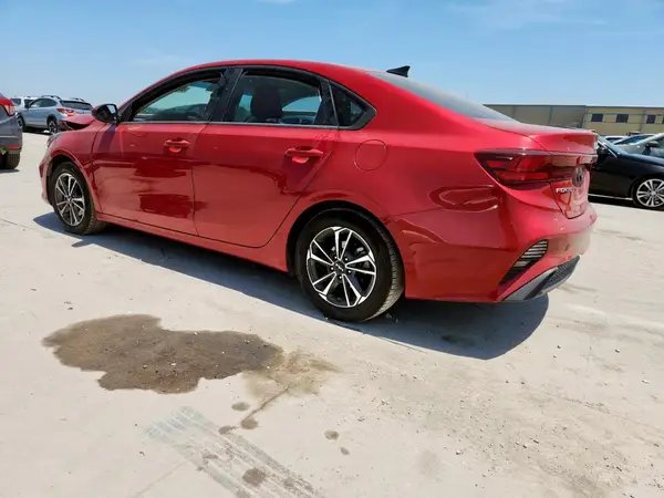 3KPF24AD1RE793584 2024 KIA FORTE - Image 2