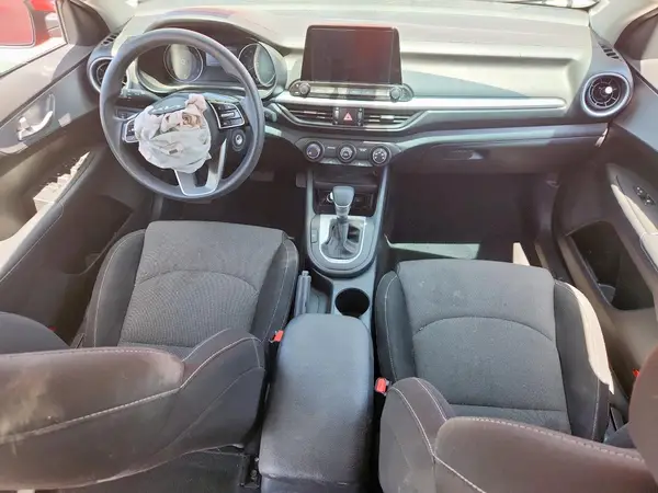 3KPF24AD1RE793584 2024 KIA FORTE - Image 8