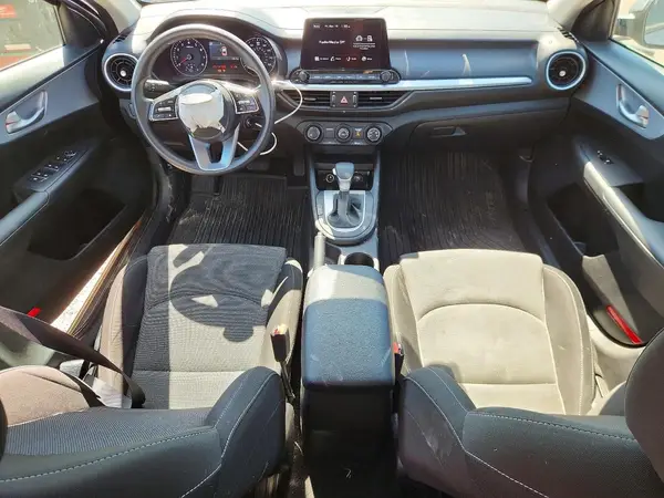 3KPF24AD1RE794864 2024 KIA FORTE - Image 8
