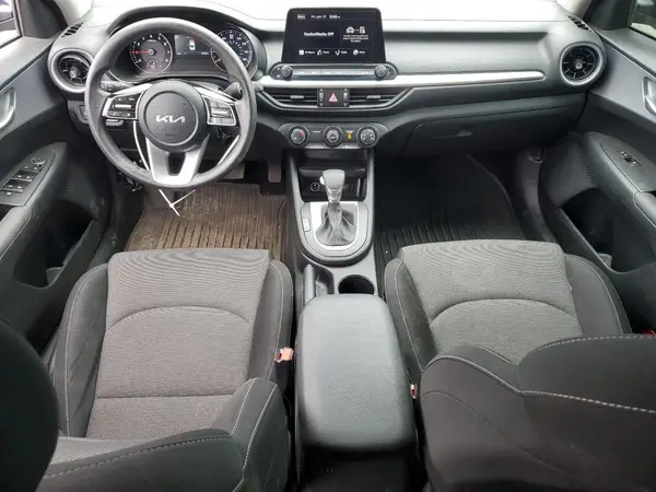 3KPF24AD1RE794914 2024 KIA FORTE - Image 8