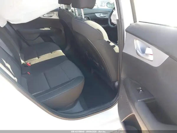 3KPF24AD1RE796999 2024 KIA FORTE - Image 8