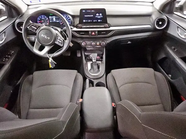 3KPF24AD1RE802218 2024 KIA FORTE - Image 8