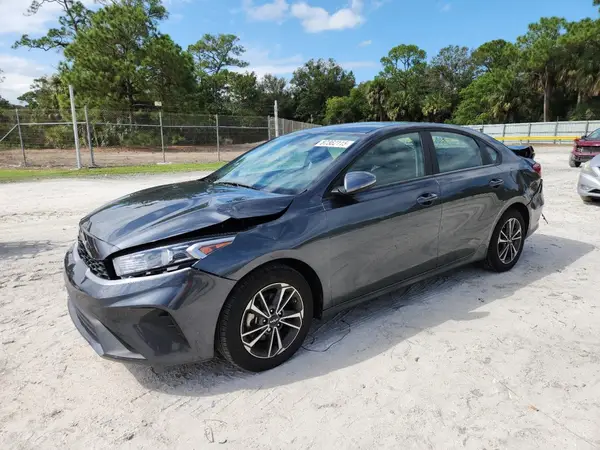 3KPF24AD1RE803353 2024 KIA FORTE - Image 1