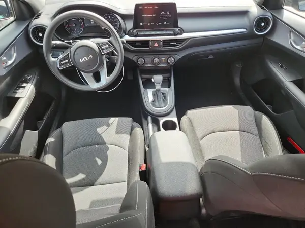 3KPF24AD1RE803353 2024 KIA FORTE - Image 8
