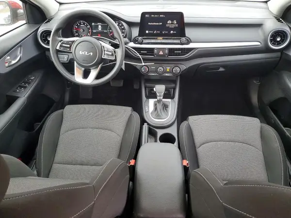 3KPF24AD1RE805104 2024 KIA FORTE - Image 8