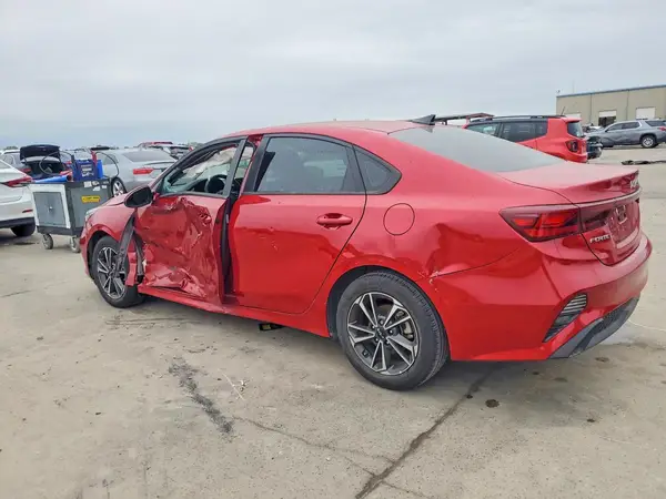 3KPF24AD1RE807094 2024 KIA FORTE - Image 2