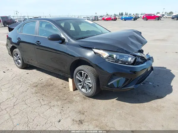 3KPF24AD1RE807581 2024 KIA FORTE - Image 1