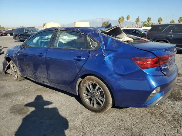3KPF24AD1RE807743 2024 KIA FORTE - Image 2