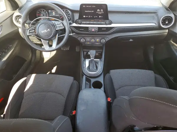 3KPF24AD1RE808035 2024 KIA FORTE - Image 8